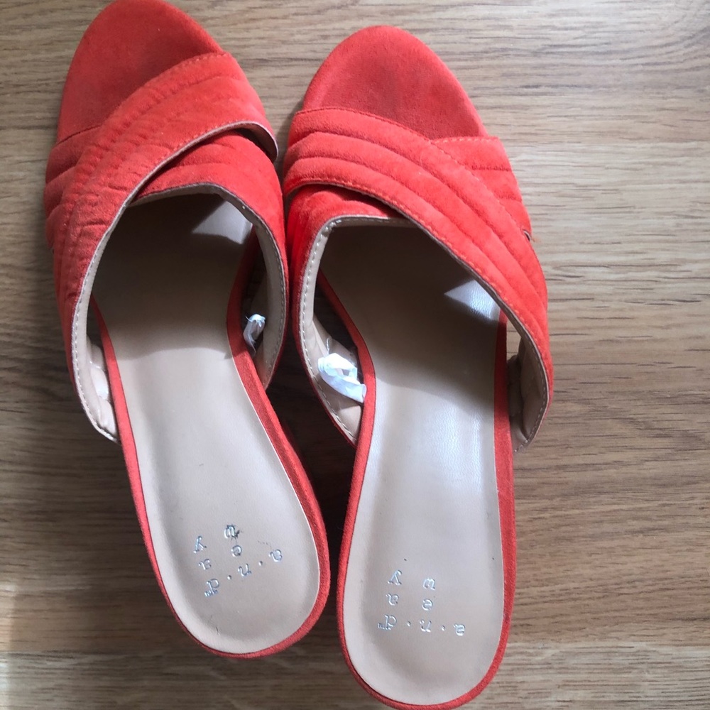 Orange sandals 👡